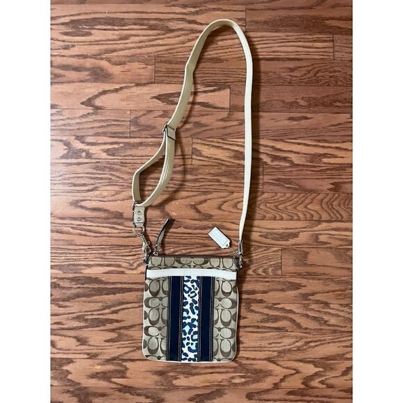 Coach Crossbody Purse - Picture 5 of 6